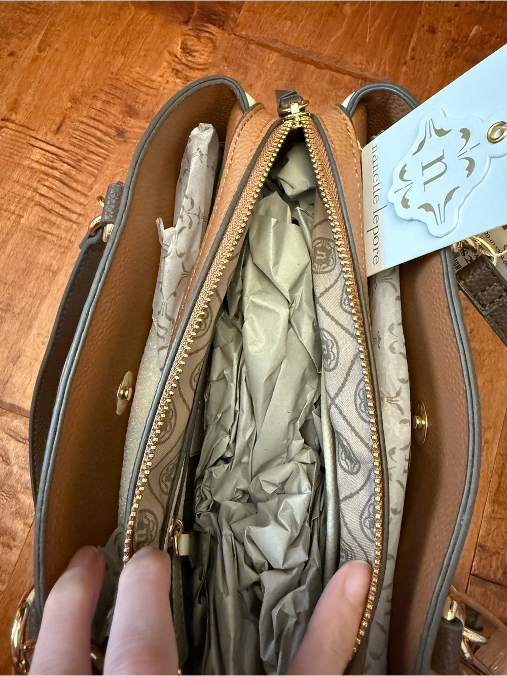 Cream and Brown Pebbled Faux Leather Shoulder Bag - Picture 4 of 12